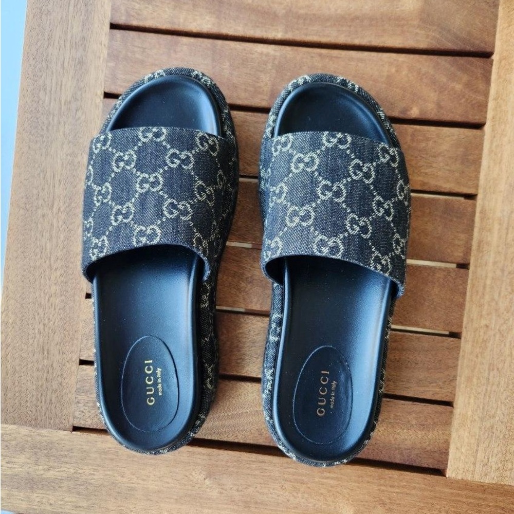 Gucci NWOT platform slides